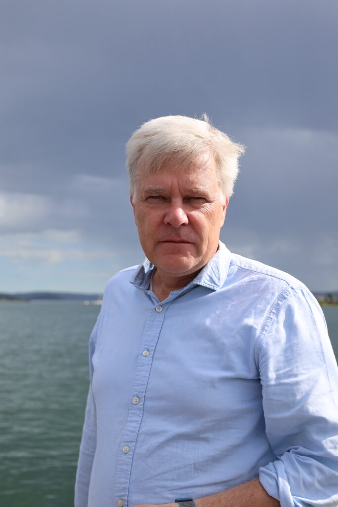 - Kan departementet utrede alt som står i NOUen, spør Jon Arne Grøttum, direktør for havbruk i Sjømat Norge. 